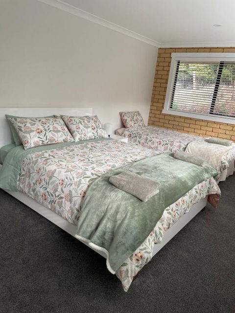 Sandstone Family Apartment - Melbourne 4u 1