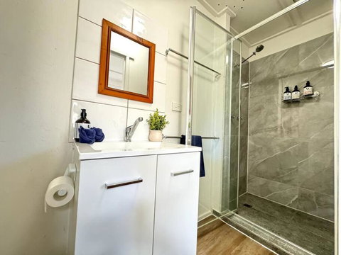 Shops Across St! Cute Studio In Salisbury - Accommodation Melbourne 1