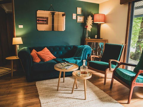 Snowy Valleys Iconic Stay - Moonshiner Cottage @ Distillery - Accommodation Melbourne 0