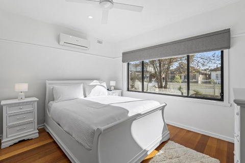 Spacious 3-Bed With Outdoor Dining Near Airport - Accommodation Melbourne 1