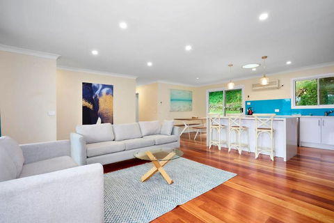Spacious 3BR Family Haven In Upper Ferntree Gully - Accommodation Melbourne 0