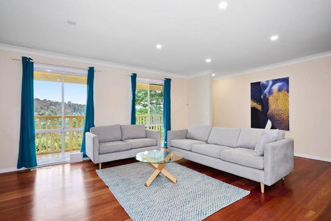 Spacious 3BR Family Haven In Upper Ferntree Gully - Accommodation Melbourne 3