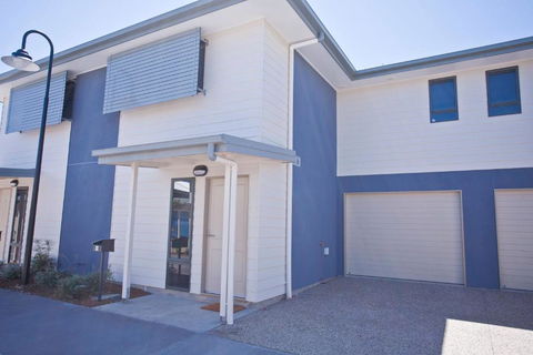 Stonewood Villas - Melbourne 4u 3