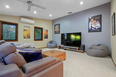 Summer Is Here! Enjoy Exclusive Access For 9, Pool, Media Room, Acreage Estate In Magical Sunshine Coast - Accommodation Melbourne 0