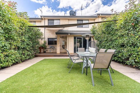 Superb 3BR Townhouse Near Town Centre - Accommodation Melbourne 3