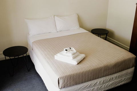 The Australian Hotel St George - Melbourne 4u 2