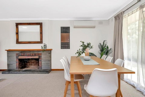 The Glenalvie - Sprawling Serenity In Adelaide Hills - Accommodation Melbourne 3