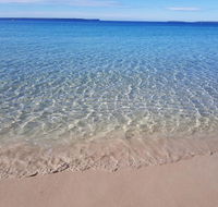 Beachside Husky Waterfront Cabin - Accommodation Melbourne