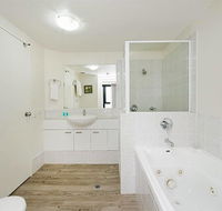 Beachside Neptune Resort Apt Upgraded - Accommodation Melbourne