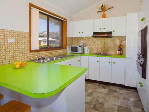 Beachside Retreat - Accommodation Melbourne 1