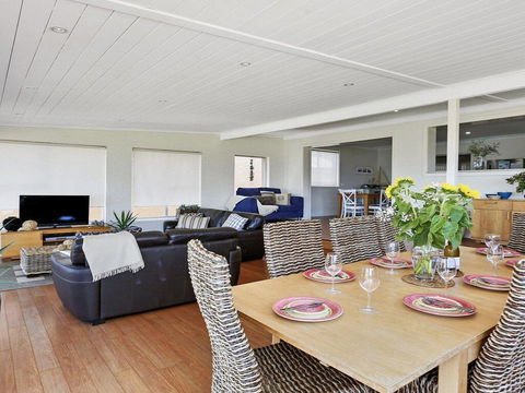 Beachview - Walking Track Straight Down To The Beach - Accommodation Melbourne 2