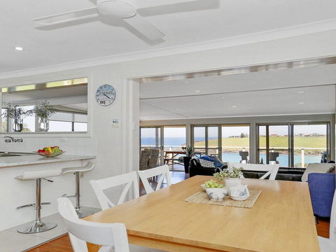 Beachview - Walking Track Straight Down To The Beach - Accommodation Melbourne 3