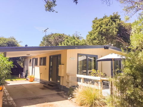 Beachwalk Cottage - Accommodation Melbourne 3