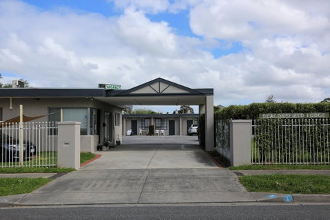 Beaconsfield Lodge Motel - Accommodation Melbourne 0