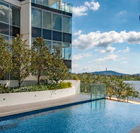 Beautiful Modern Lake View Apartment - Melbourne 4u