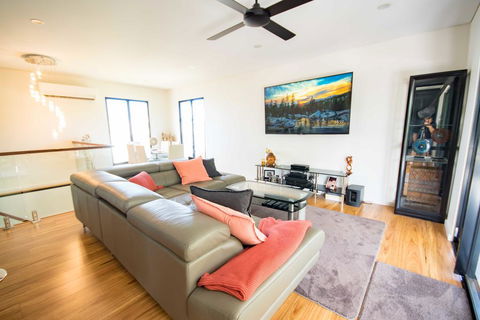 Beautiful Modern Luxury - Accommodation Melbourne 0