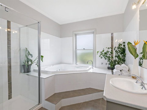 BEL MIREN - ESSINGTON - Accommodation Melbourne 2