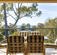 Bellima Beach House' 9 Jackson Close - huge duplex with air con and fabulous views