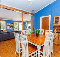 Best Central House - SLEEPS 11  - Accommodation Melbourne