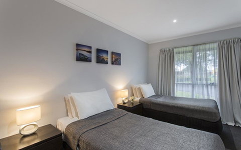 Best Western Colonial Village Motel - Accommodation Melbourne 2