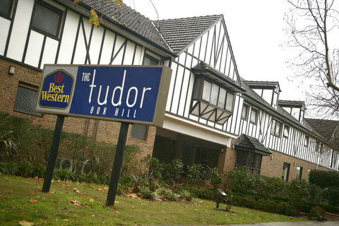 Best Western Plus The Tudor Box Hill - Accommodation Melbourne 0