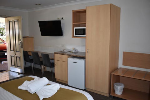 Best Western Tuscany On Tor Motor Inn - Accommodation Melbourne 3