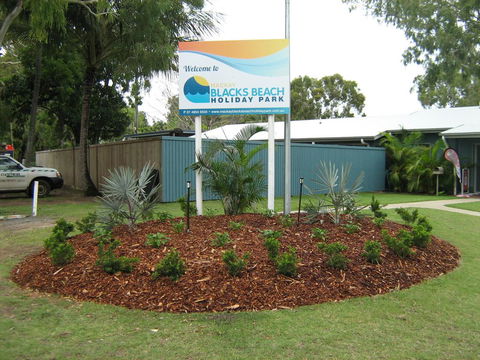 BIG4 Mackay Blacks Beach Holiday Park - Accommodation Melbourne 0