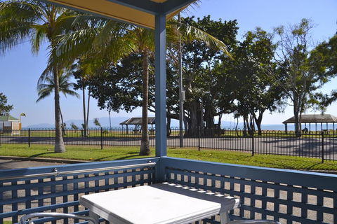 BIG4 Rowes Bay Beachfront Holiday Park - Accommodation Melbourne 1