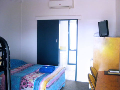 Billabong Hotel - Melbourne 4u 2
