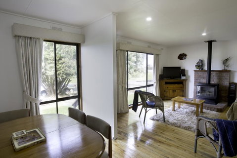 Bindi - Pet Friendly - Accommodation Melbourne 2
