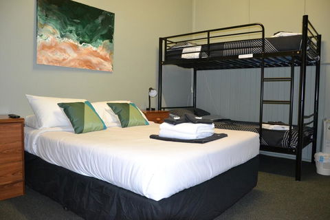 Black Diamond Lodge - Melbourne 4u 2