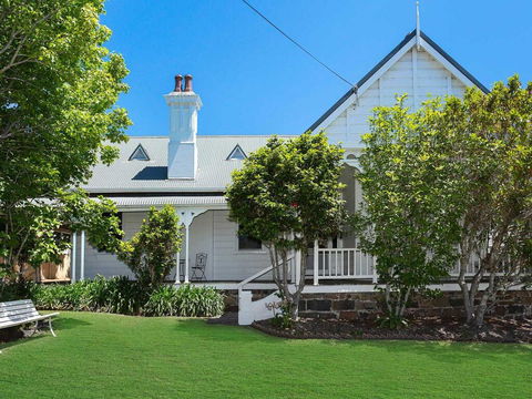 Blake House - Iconic Coastal Homestead - Melbourne 4u 0