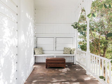 Blake House - Iconic Coastal Homestead - Melbourne 4u 1