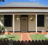 Bloomsbury Cottage - Melbourne 4u
