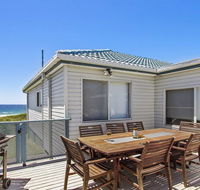 Blue Horizon - beachfront with fireplace
