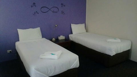 Blue Pacific Swansea - Accommodation Melbourne 1