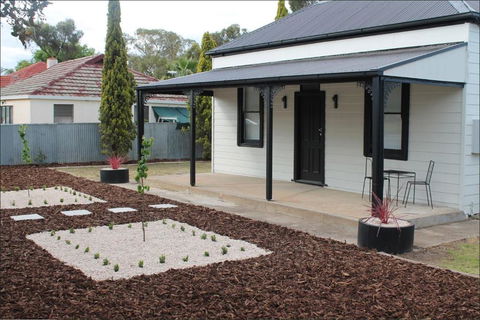 The Renmarkable Cottage - Accommodation Melbourne 0