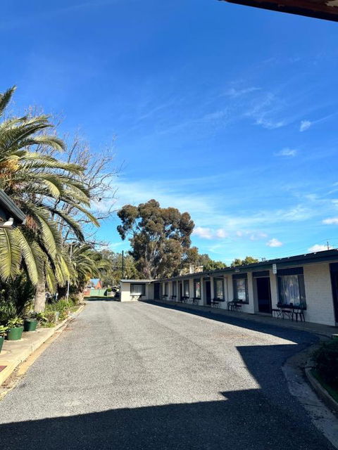 The Shamrock Hotel Balranald - Accommodation Melbourne 1