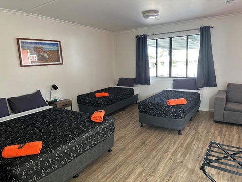 Winton Outback Motel - Melbourne 4u 1