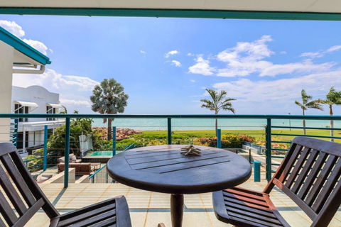 Absolute Beachfront Bliss-Best Location In Darwin - Accommodation Melbourne 2