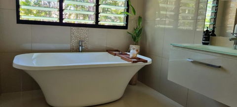 Berry Springs Tropical Retreat - Accommodation Melbourne 4