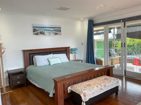 Zen Escape Guest House- Romantic Escape, Cozy Delight, Oasis Suite - Accommodation Melbourne 0