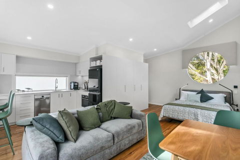 WILL56 - Gumtree Studio - Accommodation Melbourne 0