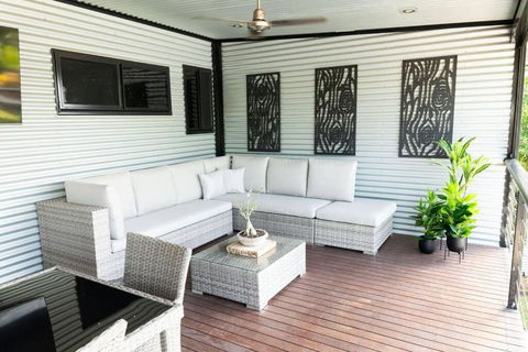 ZenLux Rosewood Luxury Family Escape - Pool - BBQ - Accommodation Melbourne 1
