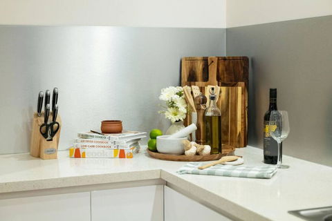 ZenLux Rosewood Luxury Family Escape - Pool - BBQ - Accommodation Melbourne 2