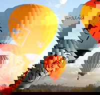 Natural Bridge  Springbrook Waterfalls Tour  Hot Air Balloon with Breakfast - Accommodation Melbourne